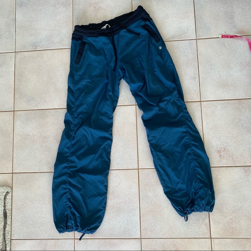 Lululemon black and blue dance pants size 10